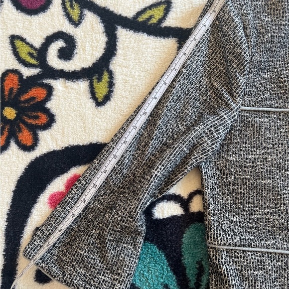 Cabi The Times Jacket Grey Size Medium - Picture 7 of 9